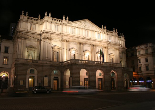 La Scala in the night
